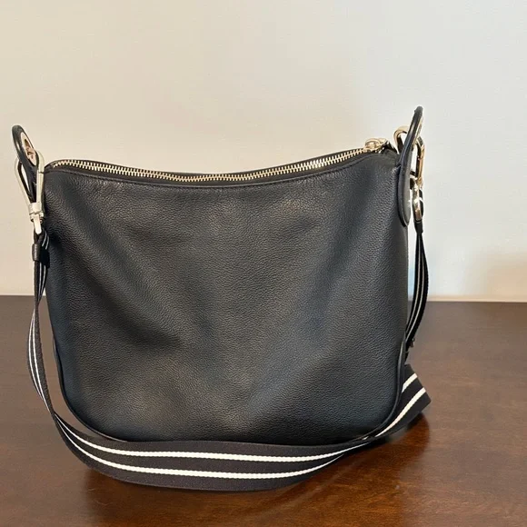Kate Spade Elegant Black Crossbody Bag - Picture 4 of 10